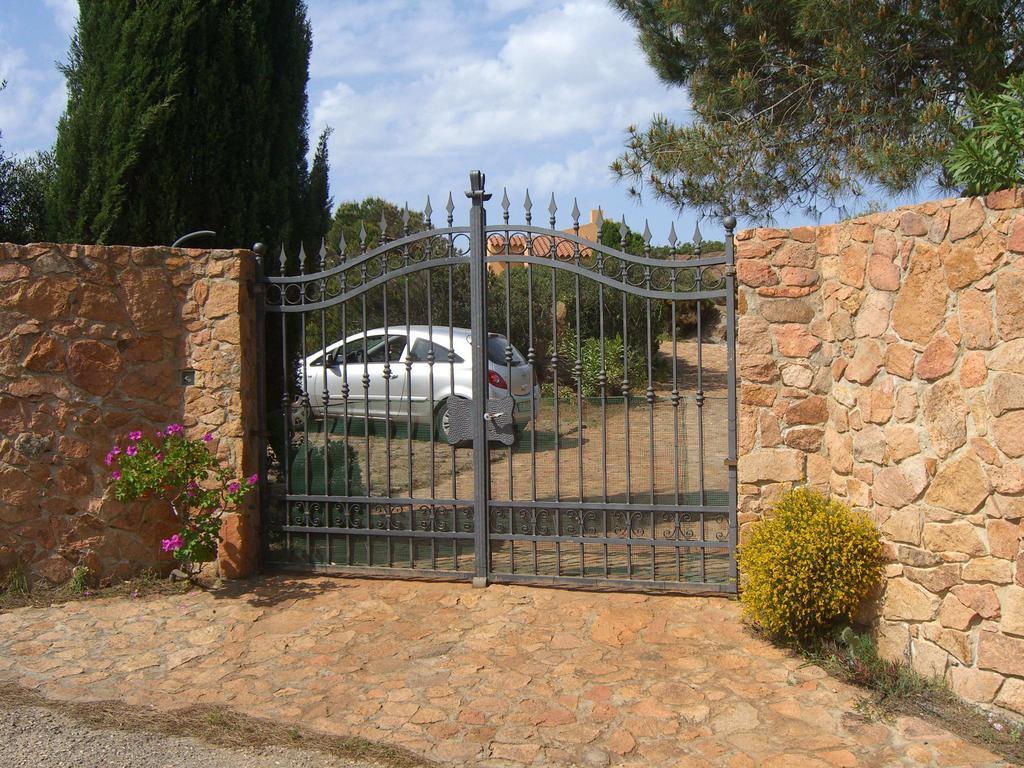 B&B Domus Oriens - Monolocale Indipendente In Villa Portoscuso Ruang foto